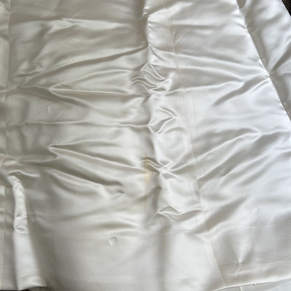 Make me an offer 😍Priceless gem! 100% silk ivory strapless wedding dress - Picture 7 of 8